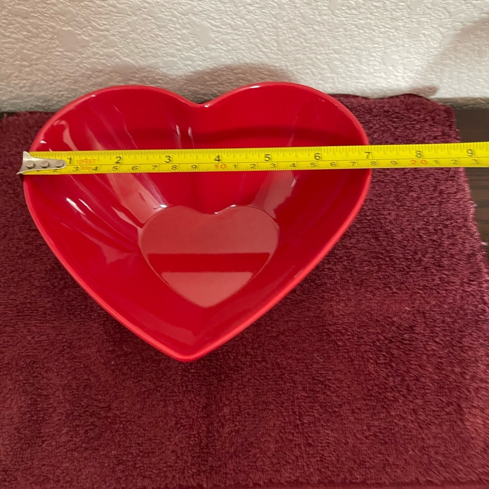 Target Valentine’s Day red heart bowl 2012 - Picture 6 of 7